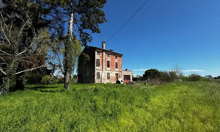 Cascina Residenziali in vendita